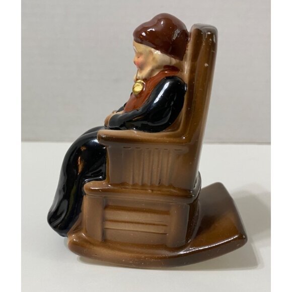 Vintage Ceramic Old Couple Salt & Pepper Shakers In Rocking Chairs - Picture 3 of 11
